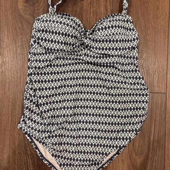 Maternity Swimsuit - Picture 2 of 4